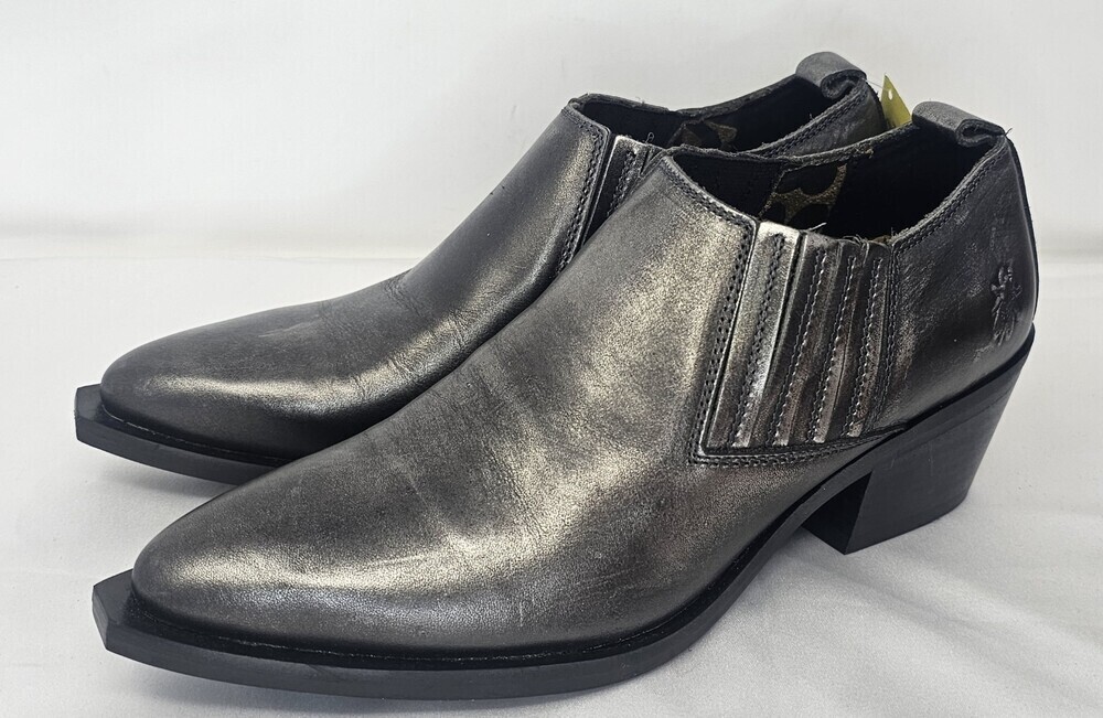 Fly London Ivon Smoke Leather Ankle Snip Boots Sz EU38 US7-7.5 Silver Metallic